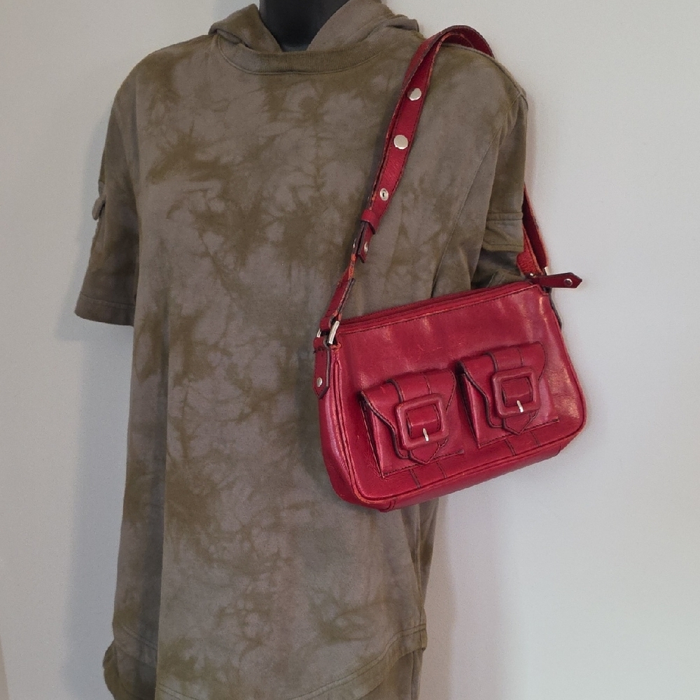 Kenneth Cole New York Red Leather Classic Shoulder Bag with Pockets
